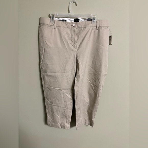 Talbots Perfect Crop Pants Size 16 Petite New Tan Beige Career Casual Beach - Picture 1 of 7